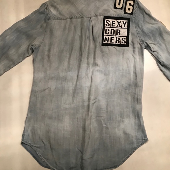 New/Never Worn - Soul Cycle Thin Denim Buttondown Shirt-SUPER SOFT! - Picture 2 of 5
